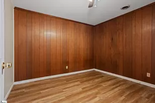 706 W Lee Rd, Taylors, SC 29687 - Photo 36