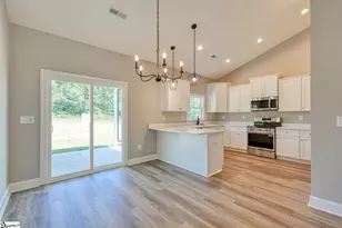 366 E Boundary Dr, Spartanburg, SC 29303 - Photo 8
