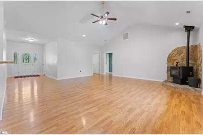 397 Lindsey Lake Road, Travelers Rest, SC 29690 - Photo 10