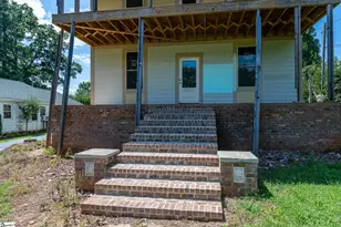 128 S Howard Ave, Landrum, SC 29356 - Photo 4