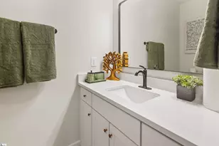 9 Hawthorne Ln, Greenville, SC 29605 - Photo 20
