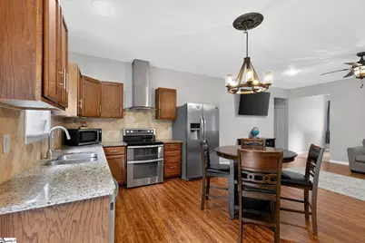 1602 Georgia Road, Gray Court, SC 29645 - Photo 4
