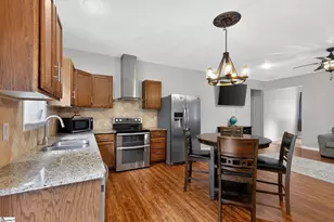 1602 Georgia Rd, Gray Court, SC 29645 - Photo 4
