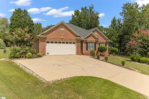 229 Georgetown Ct, Moore, SC 29369 - Photo 2