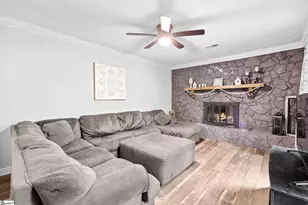 12 Virginia Ave, Travelers Rest, SC 29690 - Photo 6