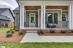 204 Forest Park Dr, Simpsonville, SC 29681 - Photo 2