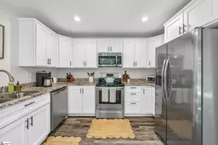 4 Dearsley Ct, Greenville, SC 29609 - Photo 12