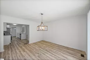1111 Charter Oaks Dr, Taylors, SC 29687 - Photo 10