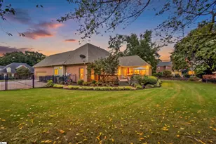 105 River Walk Dr, Simpsonville, SC 29681 - Photo 2