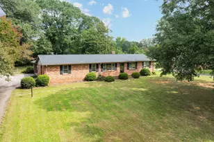 105 Thunderbird Pl, Spartanburg, SC 29307 - Photo 2