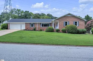 207 Donington Dr, Greenville, SC 29615 - Photo 2