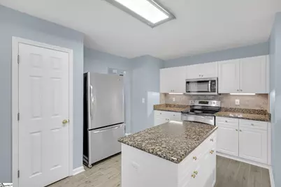 22 Crossview Drive, Simpsonville, SC 29680 - Photo 8