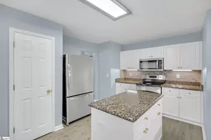 22 Crossview Dr, Simpsonville, SC 29680 - Photo 8
