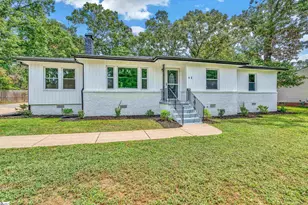 12 Brewster Dr, Taylors, SC 29687 - Photo 2