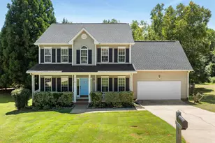 16 Bittercrest Ct, Simpsonville, SC 29680 - Photo 2