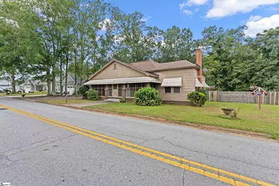 212 Breazeale Street, Belton, SC 29627 - Photo 2