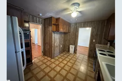 9 Woodmont Circle, Greenville, SC 29605 - Photo 6