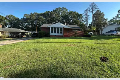 9 Woodmont Circle, Greenville, SC 29605 - Photo 2