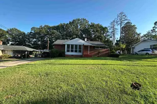 9 Woodmont Cir, Greenville, SC 29605 - Photo 2