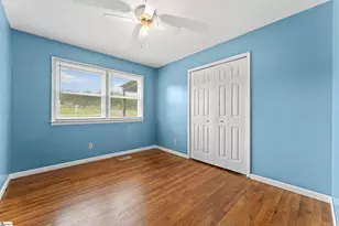 1360 Sulphur Springs Rd, Jonesville, SC 29353 - Photo 16