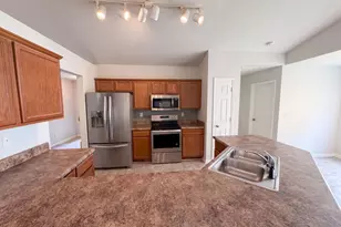 122 Catterick Way, Fountain Inn, SC 29644 - Photo 2