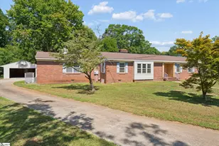 7 Acorn Ct, Greenville, SC 29609 - Photo 2