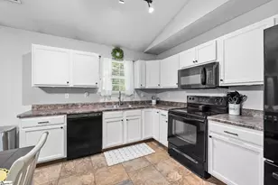208 Redfern Ct, Easley, SC 29640 - Photo 8