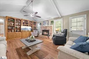 103 Hollymont Ct, Simpsonville, SC 29681 - Photo 4