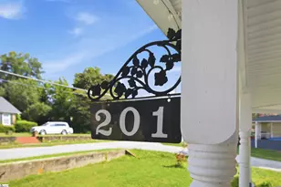 201 Wardlaw St, Abbeville, SC 29620 - Photo 2