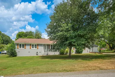 202 N Pine Lake Drive, Spartanburg, SC 29301 - Photo 2