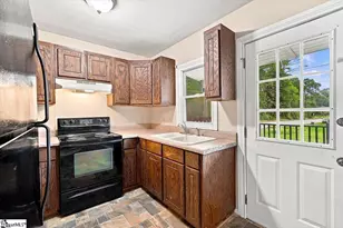 923 N Pinckney St, Union, SC 29379 - Photo 14