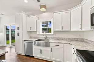 314 Roscoe Dr, Greer, SC 29651 - Photo 16