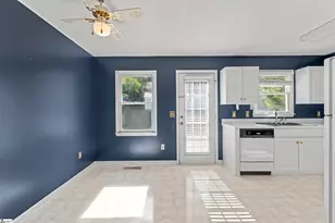 302 Valley View Rd, Fountain Inn, SC 29644 - Photo 6