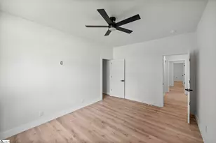 221 Saddle Creek Ct, Greer, SC 29651 - Photo 6