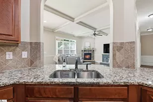 425 Castleford Pl, Simpsonville, SC 29681 - Photo 8