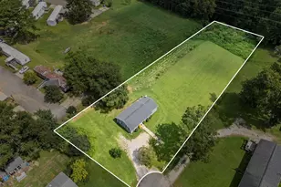 137 Shoally St, Boiling Springs, SC 29316 - Photo 2