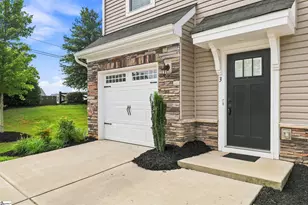 3 Country Dale Dr, Greer, SC 29650 - Photo 2
