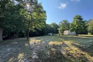 252 Currys Lake Cir, Gray Court, SC 29645 - Photo 4
