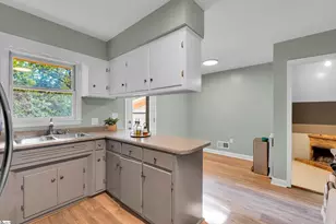 2209 Edgefield Rd, Spartanburg, SC 29307 - Photo 14