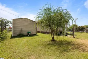 206 Oakland Ave, Greer, SC 29650 - Photo 6