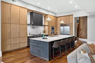 18 S Main St, Greenville, SC 29601 - Photo 4