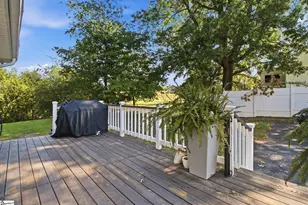 824 Chick Springs Rd, Taylors, SC 29687 - Photo 16