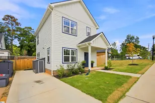 4 Adam Walker Dr, Greenville, SC 29607 - Photo 2