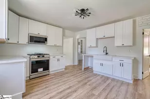9 Forest Mill St, Spartanburg, SC 29301 - Photo 8