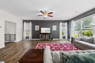 509 Baycraft Ln, Simpsonville, SC 29681 - Photo 4