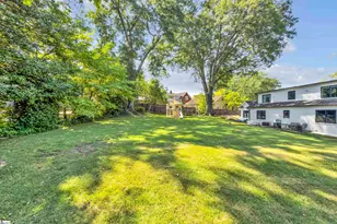 201 Cleveland St, Greenville, SC 29601 - Photo 36