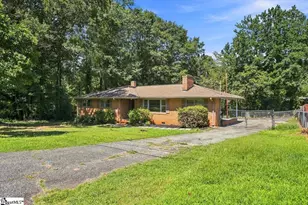 406 Jasmine St, Spartanburg, SC 29303 - Photo 1