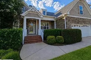 212 Medford Dr, Greer, SC 29650 - Photo 2