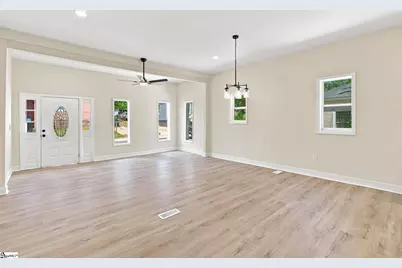 110 Ninth Street, Greenville, SC 29611 - Photo 6