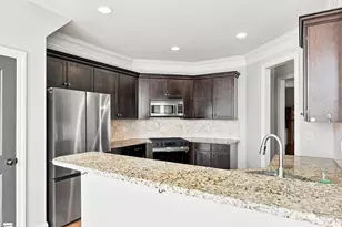 201 Castle Creek Dr, Greer, SC 29651 - Photo 10